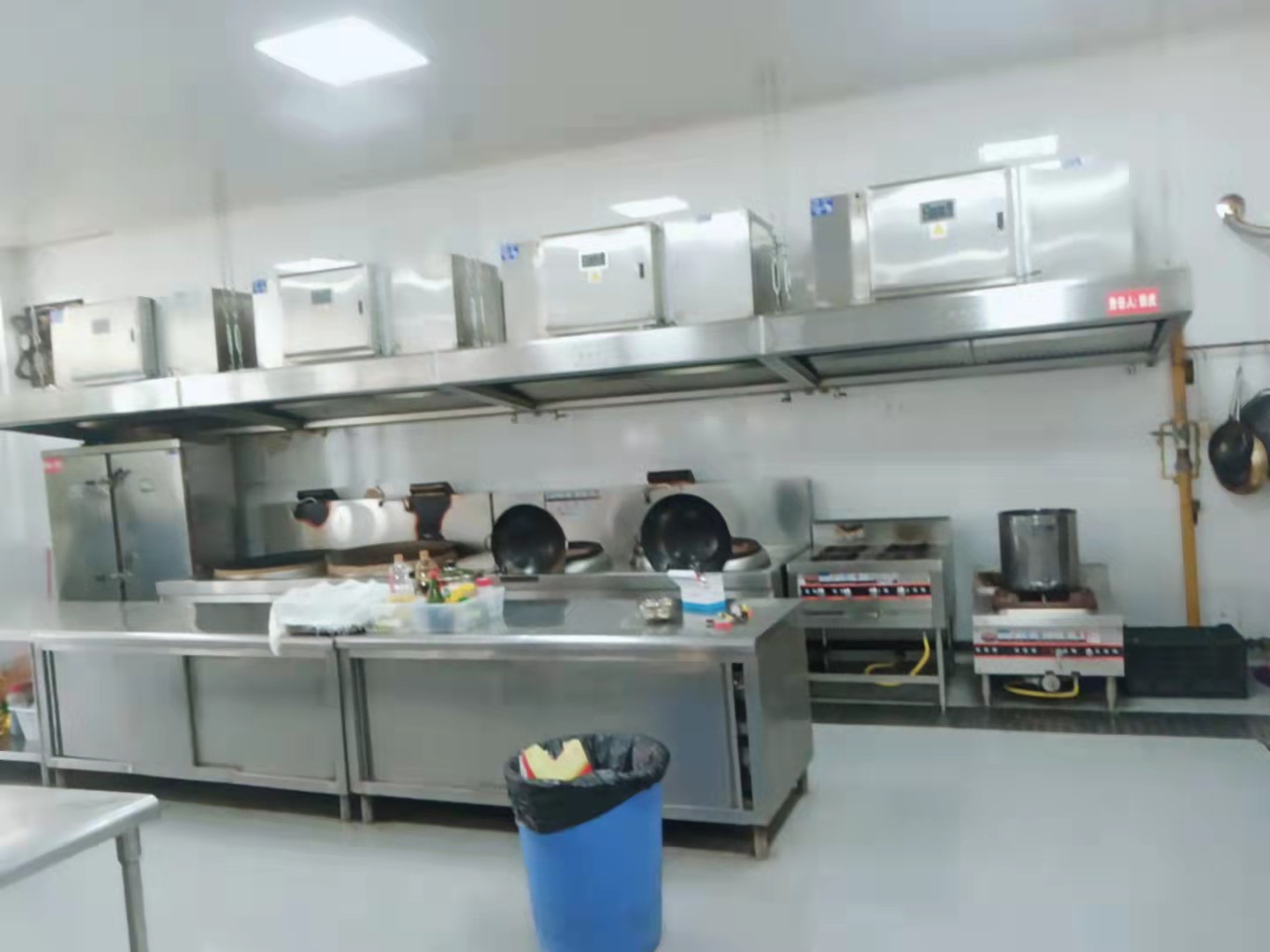 食堂芭乐视频官网下载在线播放设备