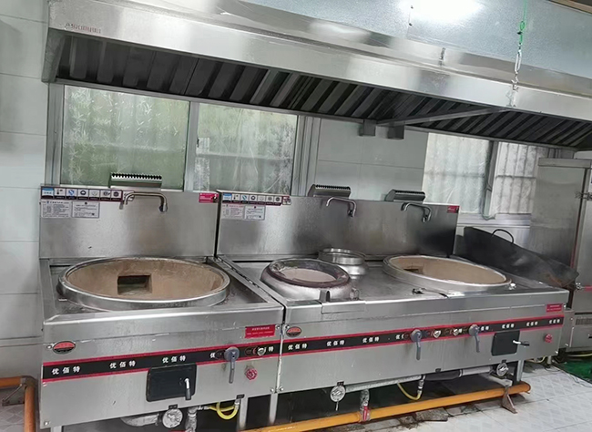 食堂芭乐视频官网下载在线播放设备